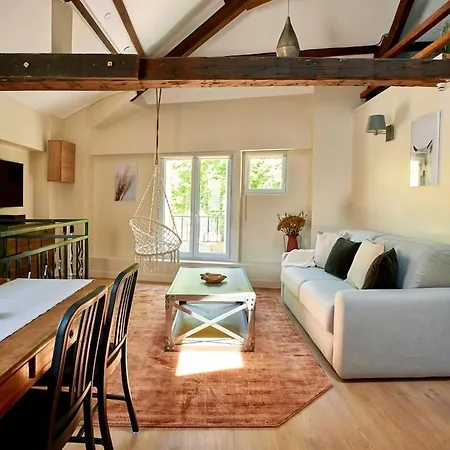 One Sauna & Jacuzzi Daire Versay