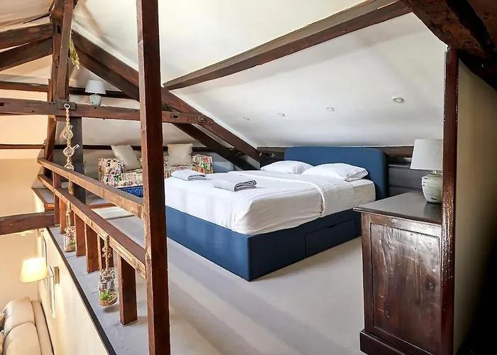 One Sauna & Jacuzzi Apartament *